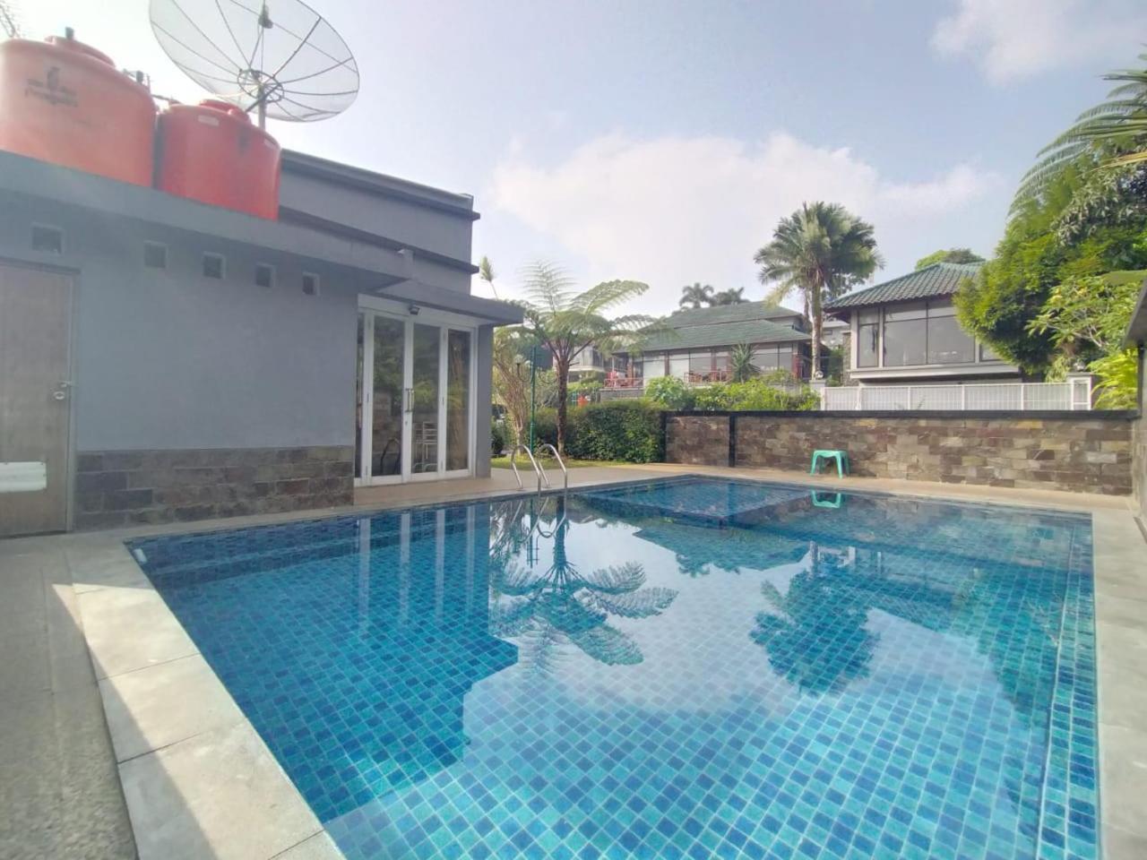 Villa Bukit Danau Lot 14 Cinengangirang Ngoại thất bức ảnh